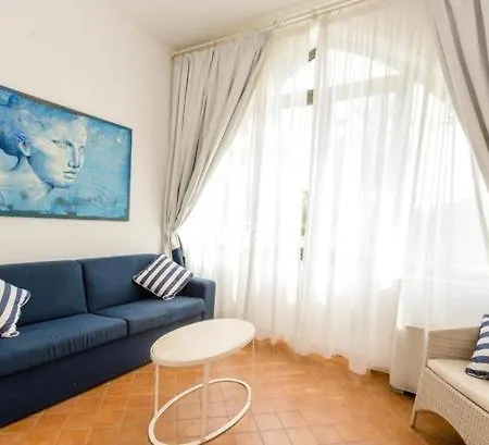 Hotell Garden 4*